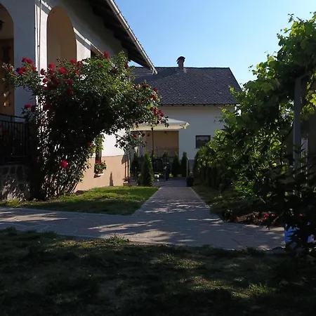 Ribnikar Apartmán Zirovnica